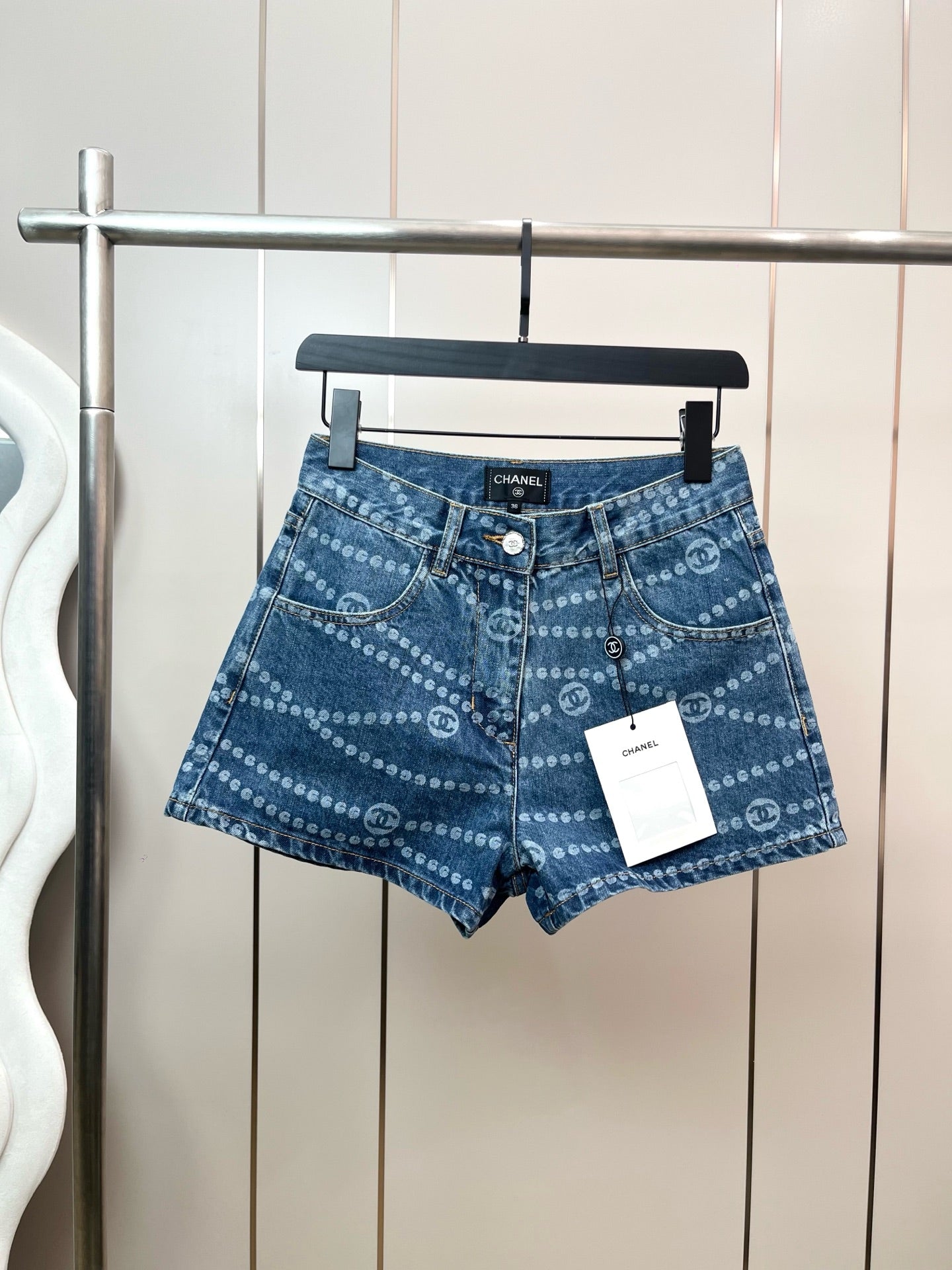 25 Spring and Summer New Denim Shorts