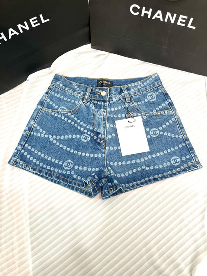 25 Spring and Summer New Denim Shorts