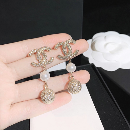 Women's Super Sparkling Fashion Rhinestone Earrings