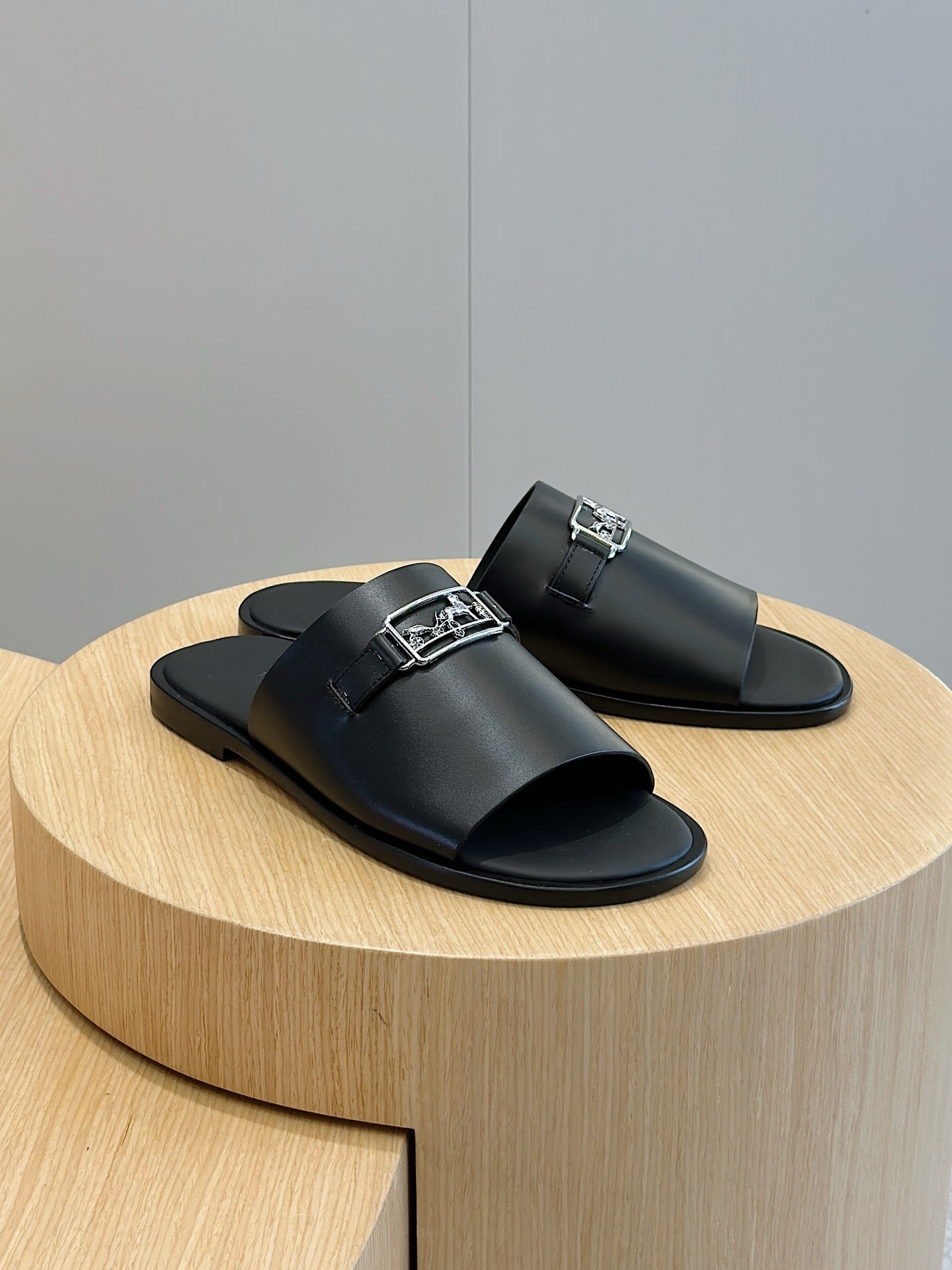 gabriel  leather slippers