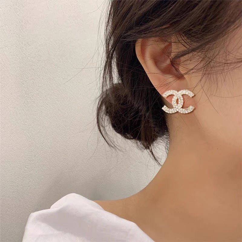 Women's Small Fragrance Style Earrings