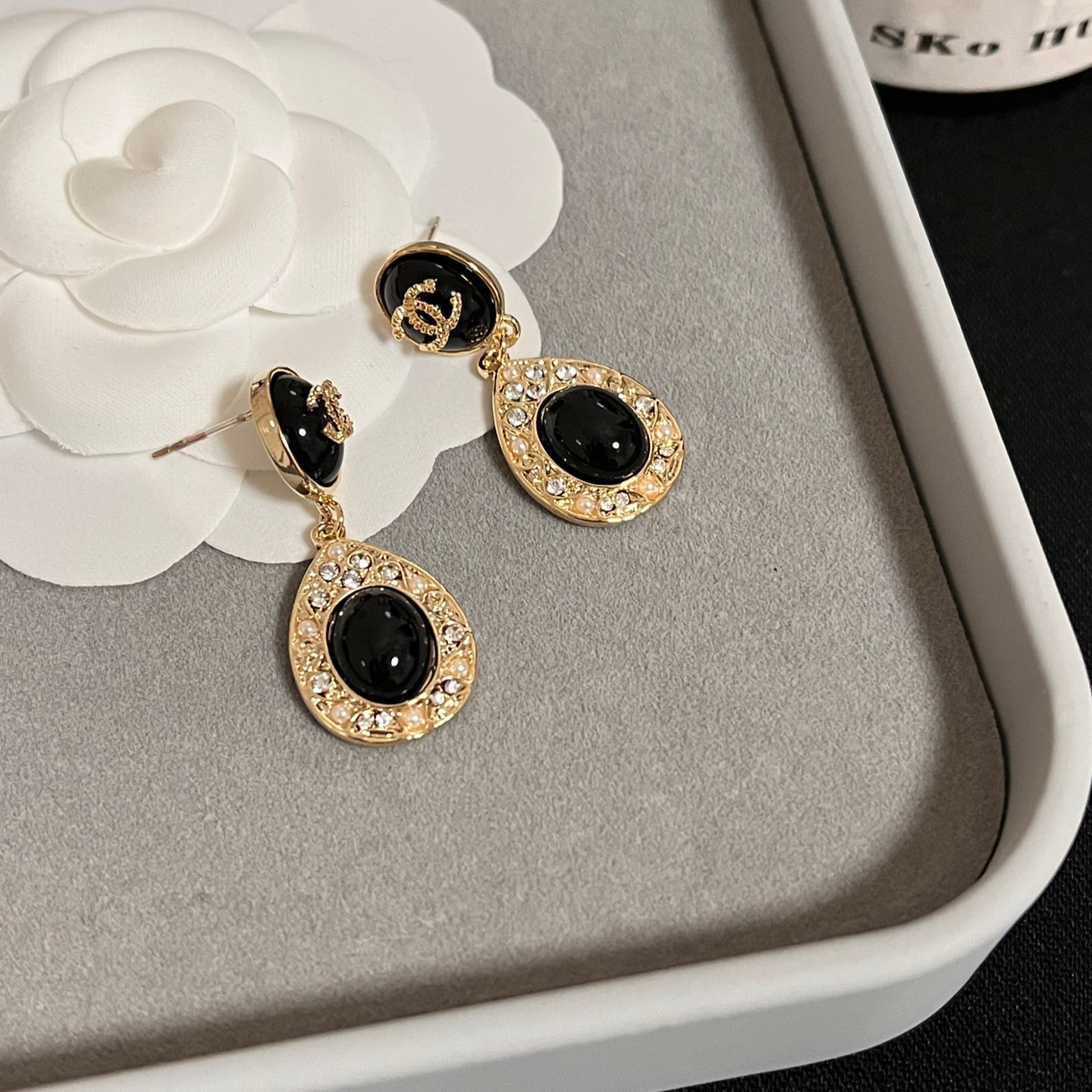 Ladies New Fashion Earrings