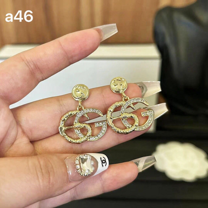 Women's Fashionable And Exquisite Earrings