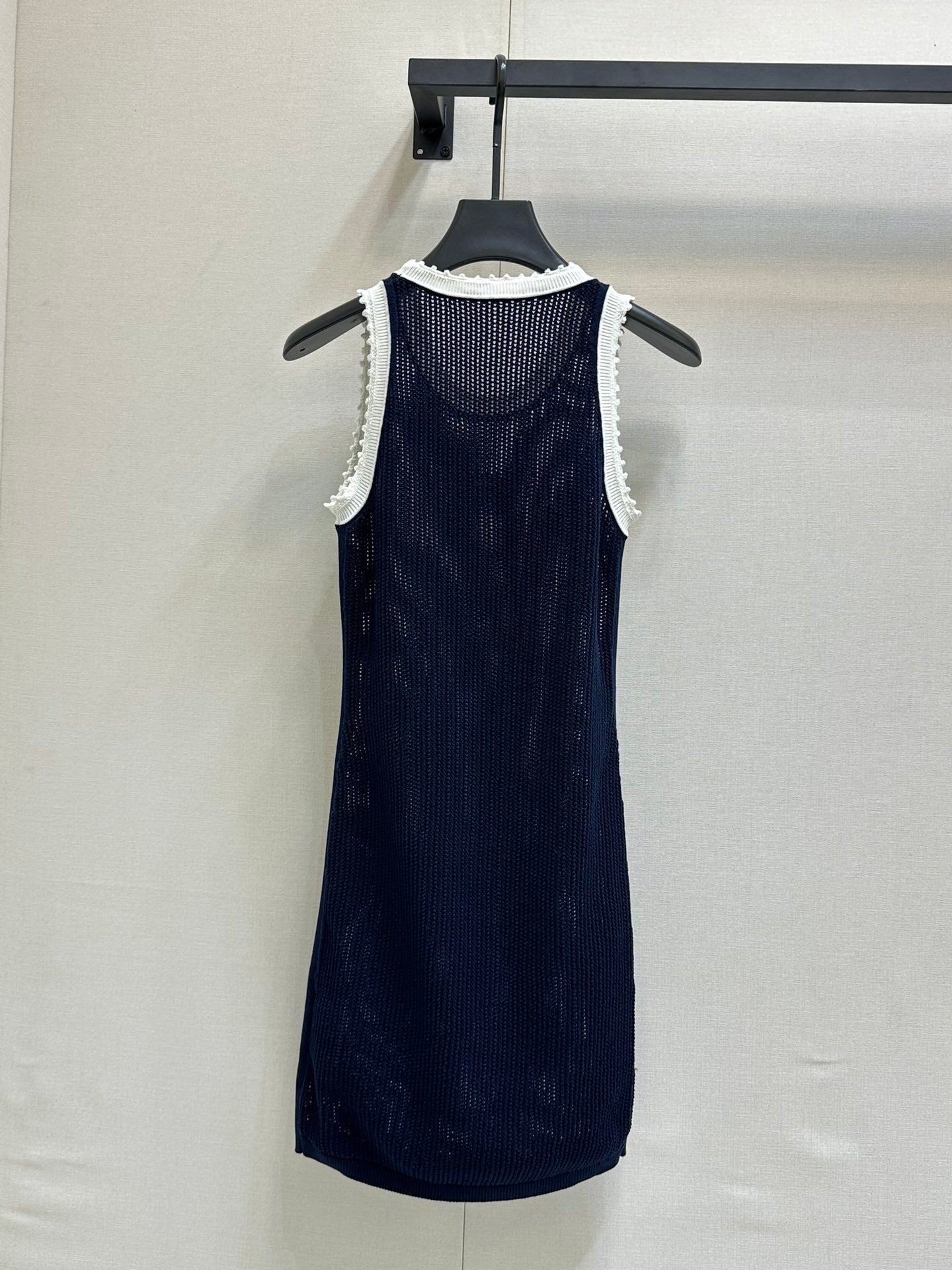 NEW  round neck hollow dress