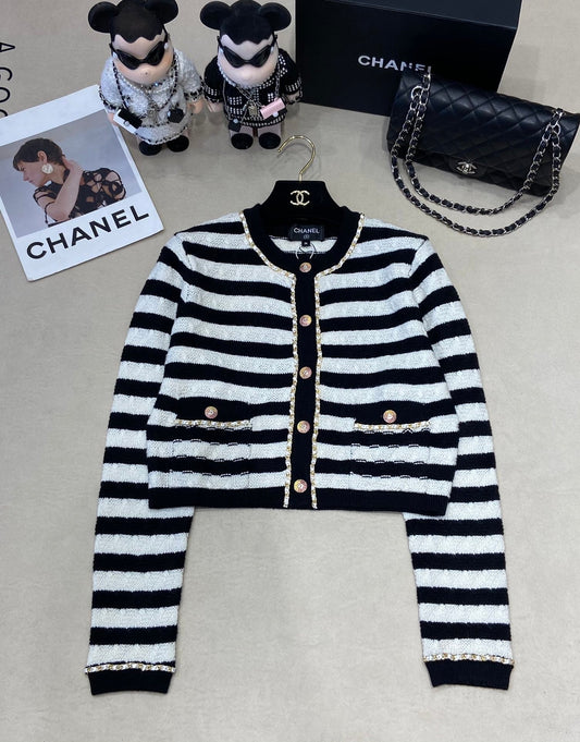 NEW  chain crew neck knitted cardigan