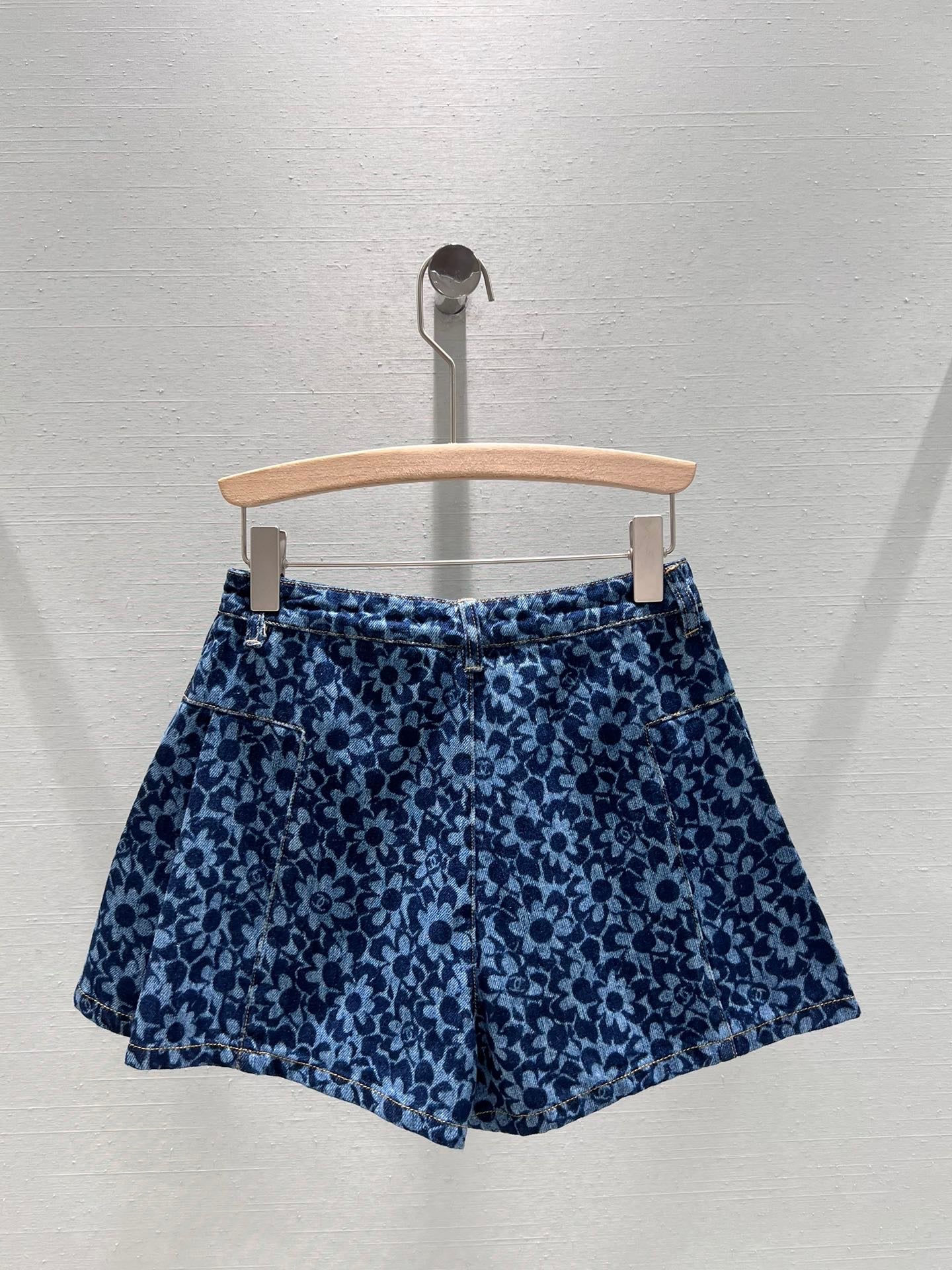 NEW  floral logo print denim a-line shorts