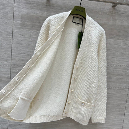 NEW  v-neck cardigan