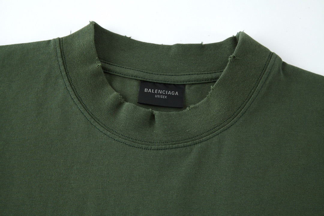 Green short-sleeved knitted T-shirt with logo