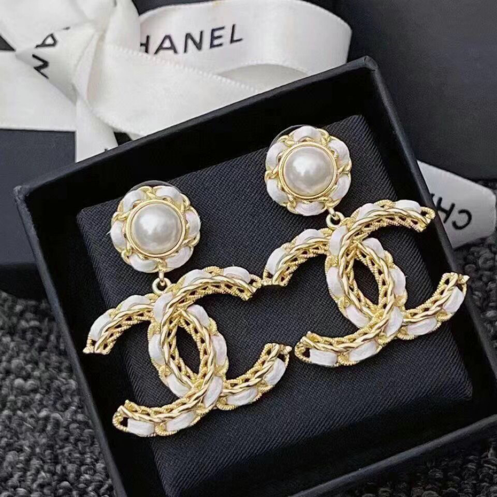 Women's High-end Fashion Letter Earrings