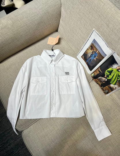 Lightweight, soft and delicate long-sleeved shirt