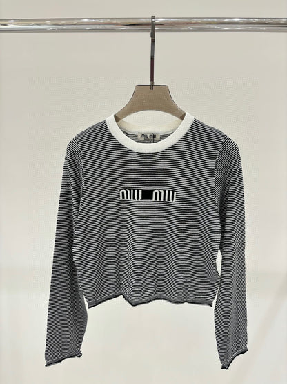 new striped color letter pattern knitted long sleeve