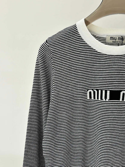 new striped color letter pattern knitted long sleeve