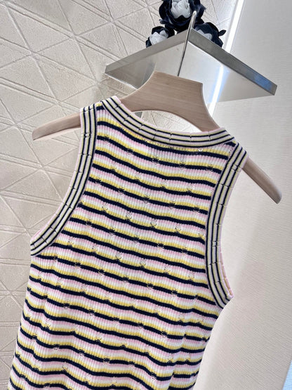 New striped knitted vest