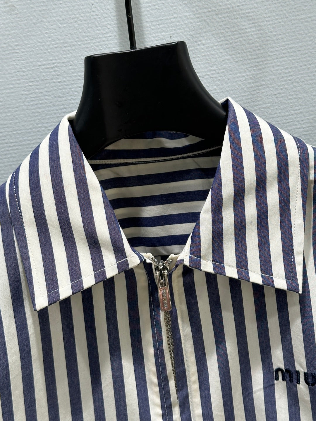 New lapel zipper shirt